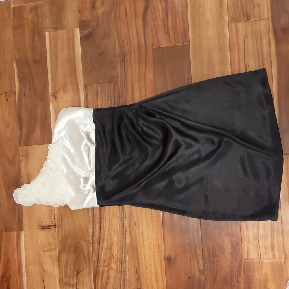 Gorgeous formal one shoulder dress